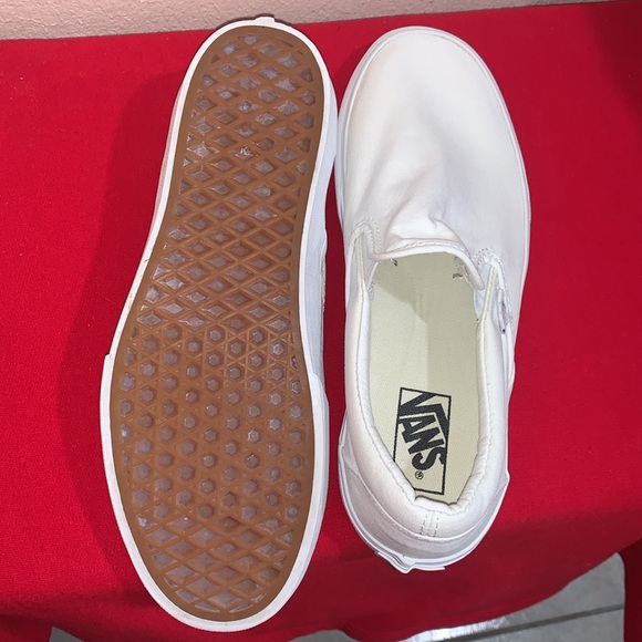 Vans - Picture 6 of 6